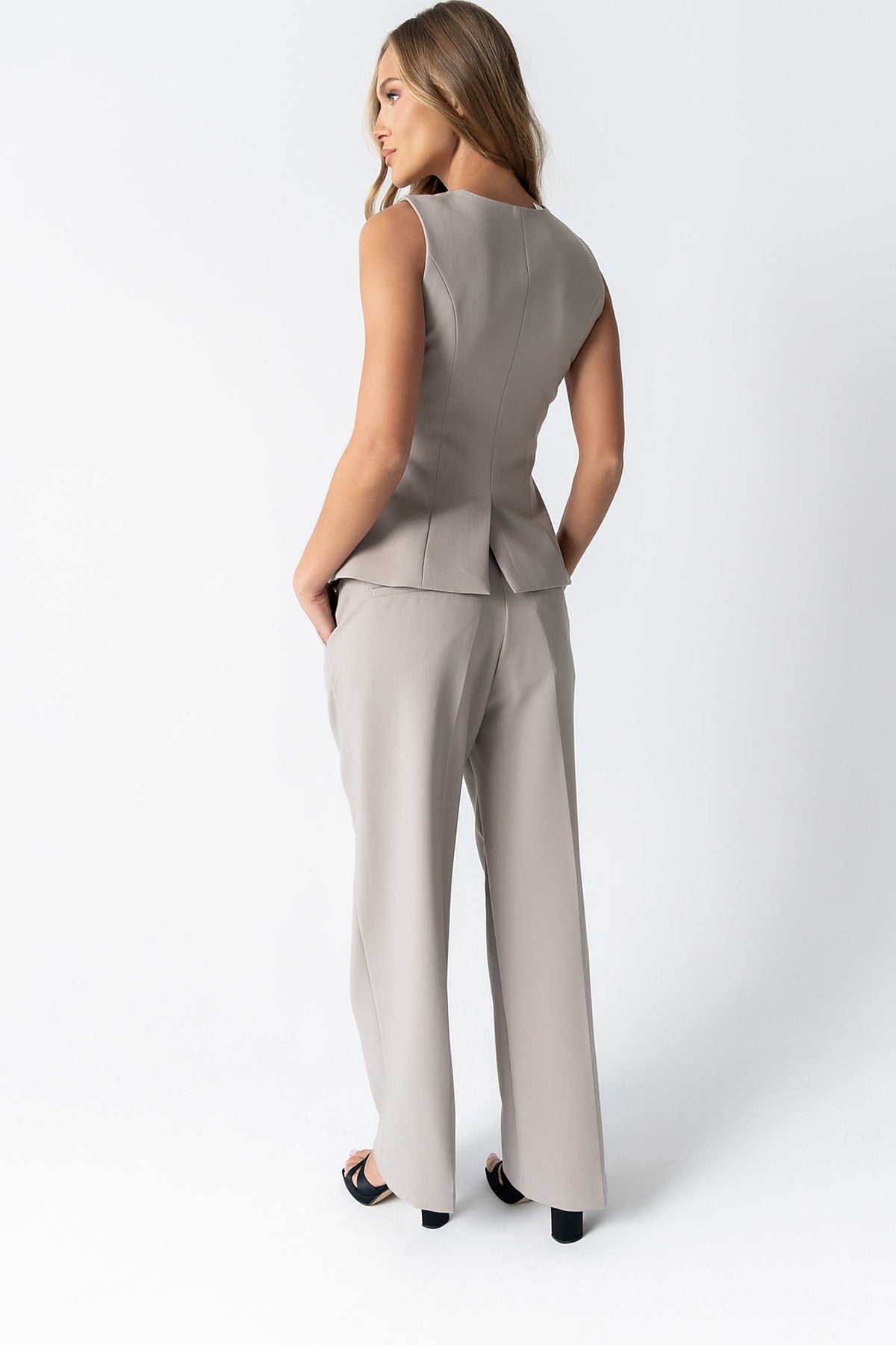 Carrie Pleated Trousers in Long Taupe