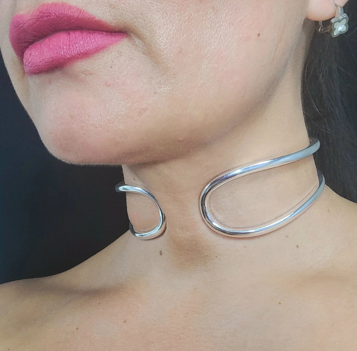 Infinity Embrace Choker (Silver)
