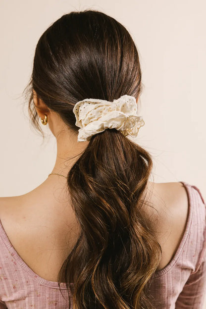 Floral Lace Scrunchie in Cream
