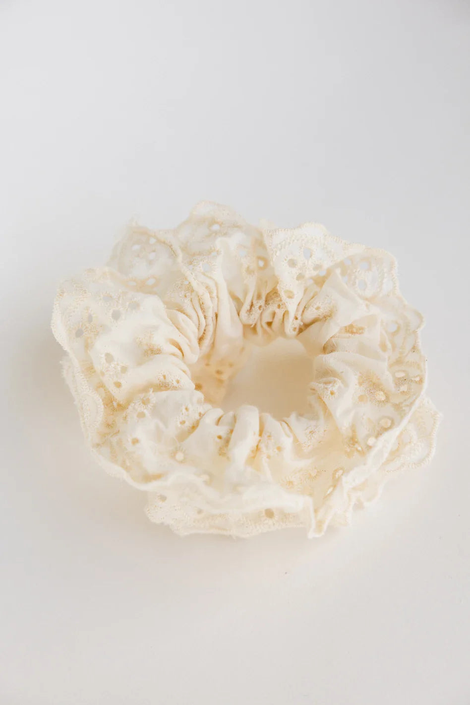 Floral Lace Scrunchie in Cream