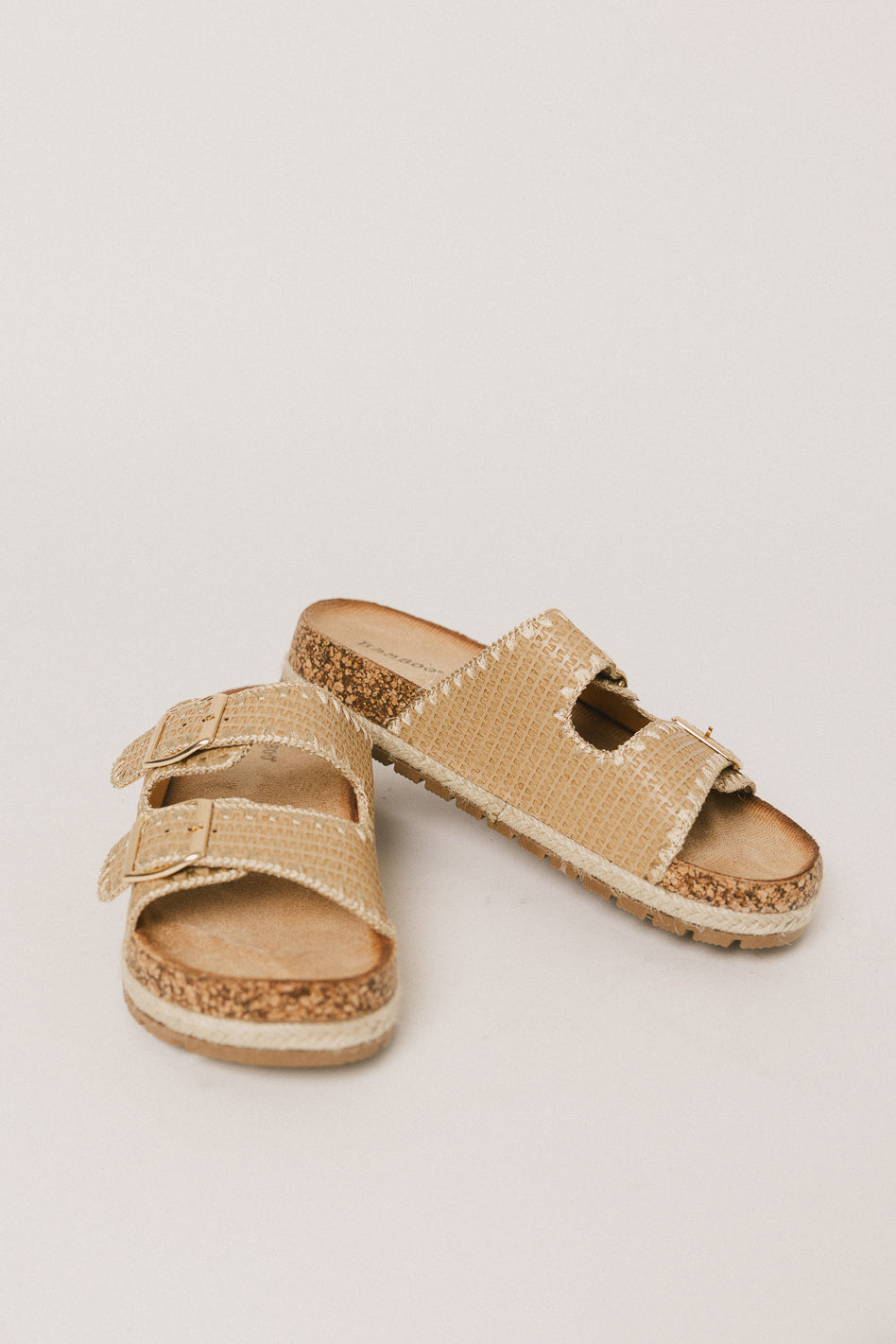 Brooks Sandal in Natural