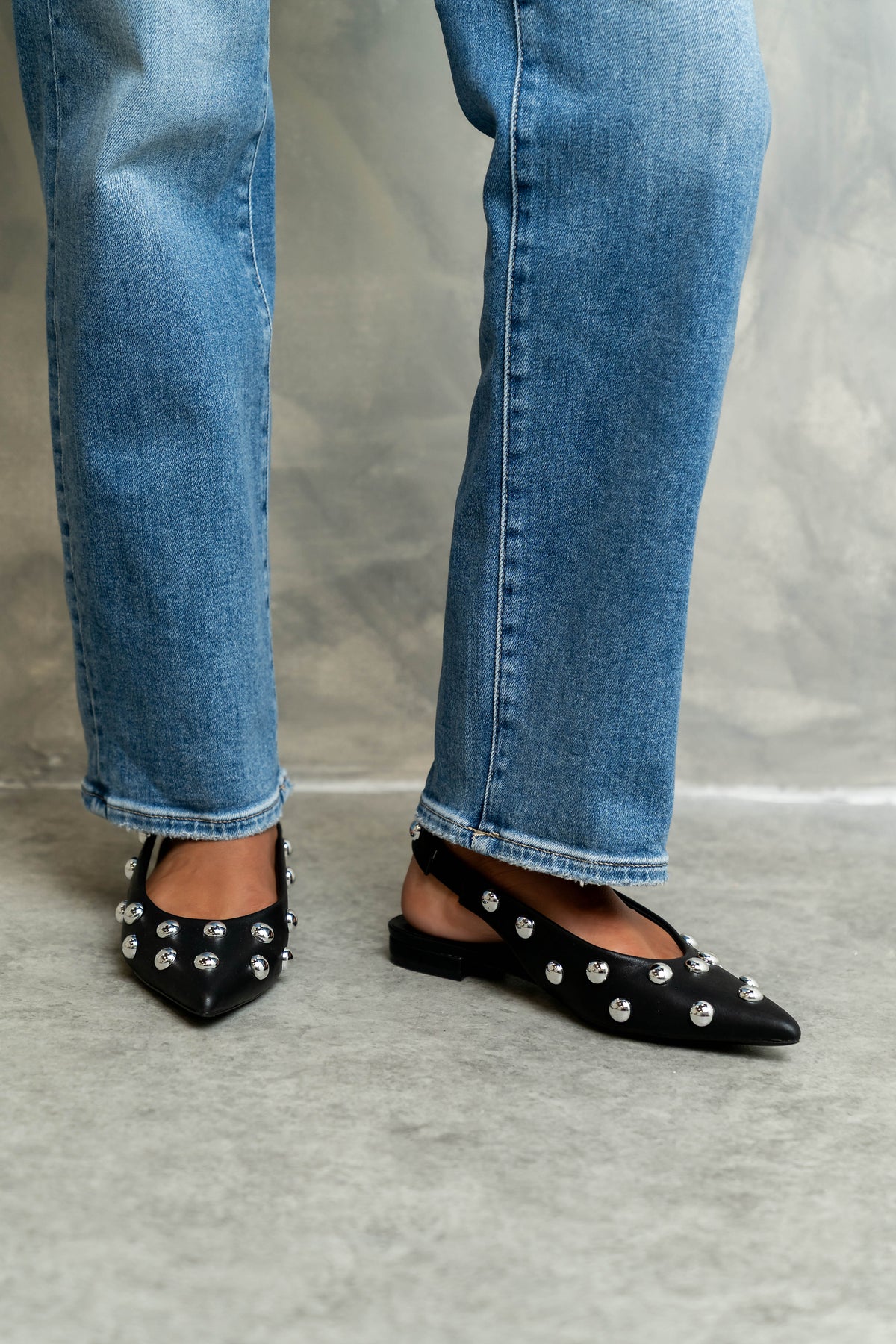 Arizona Slingback Flat in Black