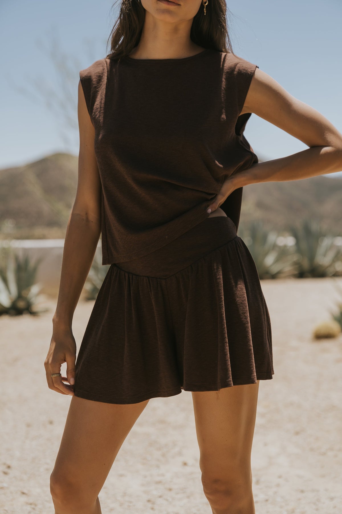 Britta Flowy Shorts in Brown