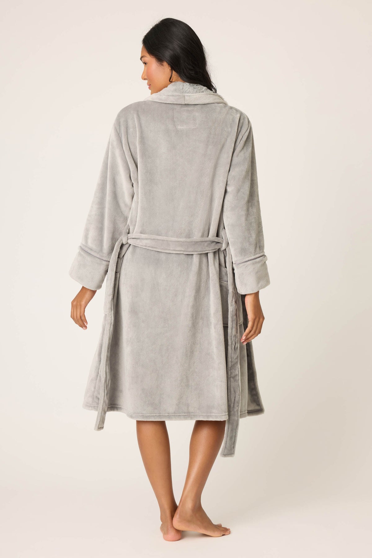 Luxe Plush Solid Frost Gray Robe