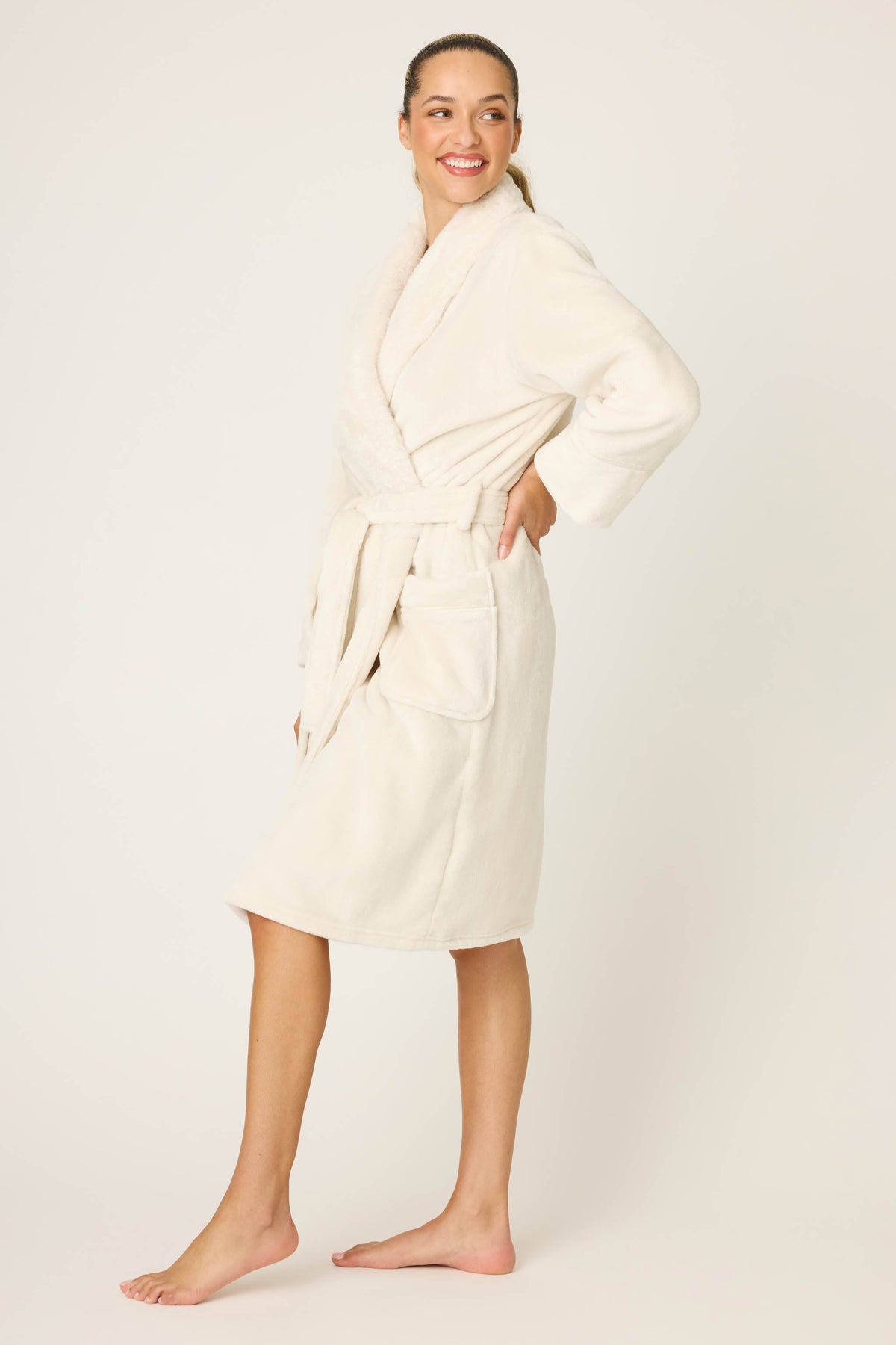 Luxe Plush Solid Ivory Robe