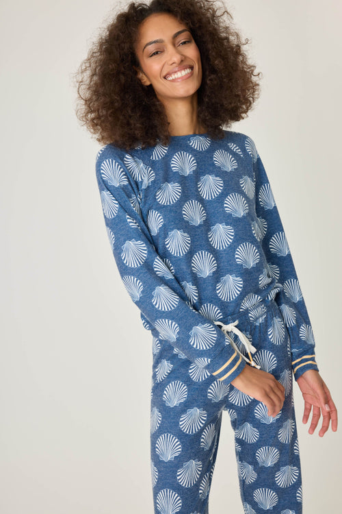 Maritime Lounge Shell Lounge Top