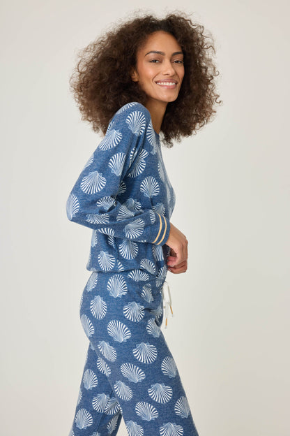 Maritime Lounge Shell Lounge Top