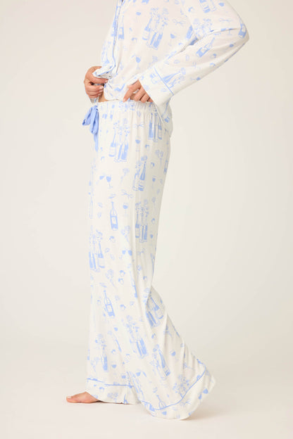 Parisian Dreams Whimsical Print Open Leg Pant