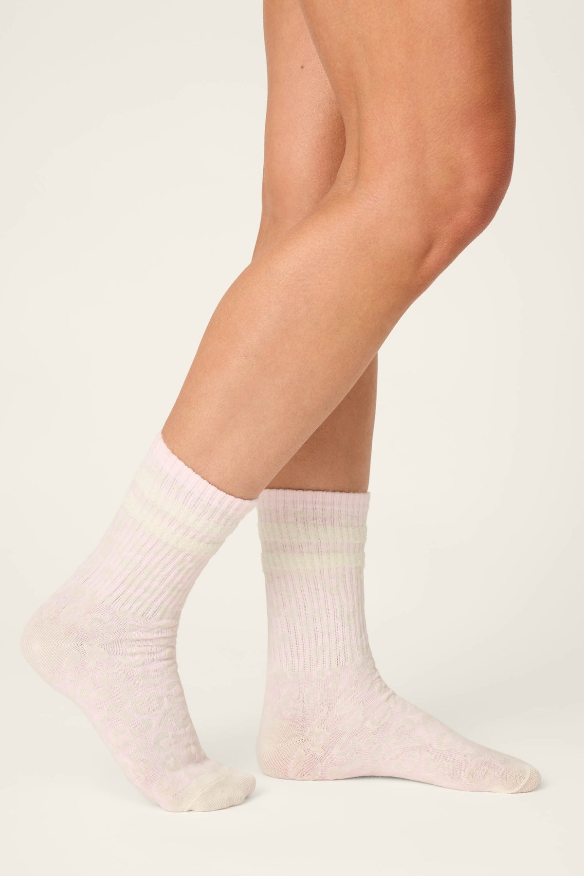 Luxe Leopard Dreams Ribbed Crew Socks
