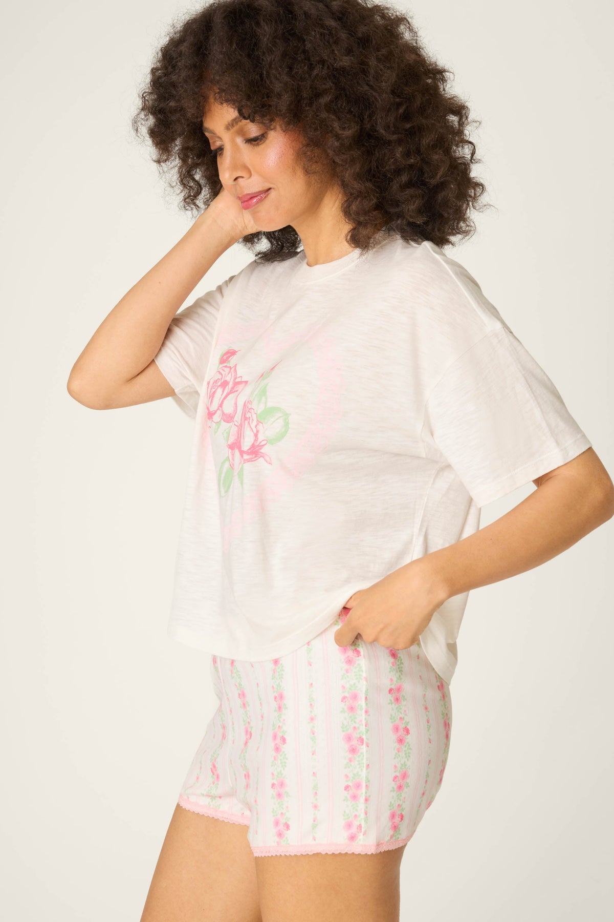 Roses Are Pink Heart Bloom Graphic T-Shirt