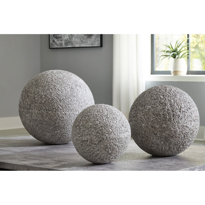 Chanlow Small Sculpture - QK1061455_ASHL_LF2_RM
