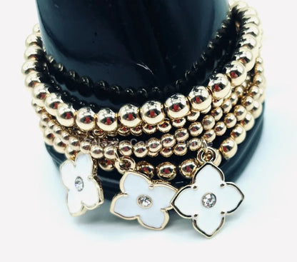 Crisol Clover Gold Beaded Bracelet (White)