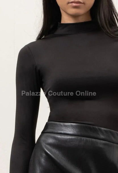 Favorite Highneck Smooth Top (Black)