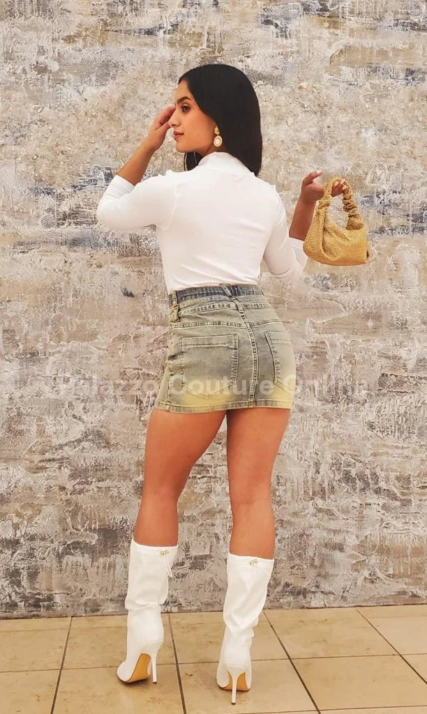Favorite Highneck Smooth Top (White)