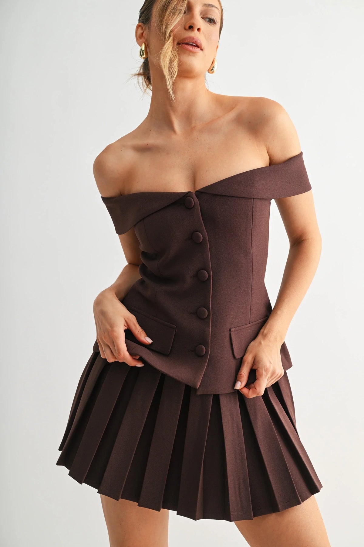 Iconic Hour Pleated Skirt Set - Chocolate