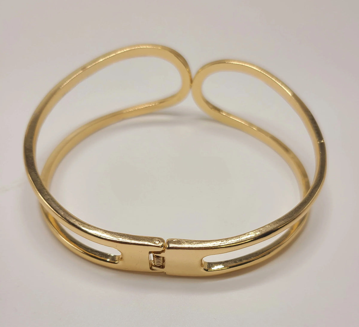 Infinity Embrace Choker (Gold)