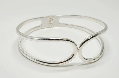 Infinity Embrace Choker (Silver)
