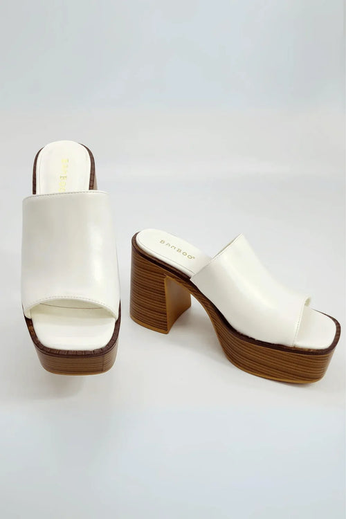 Just Chilling Thick Heeled Platform Slide Sandals (White )