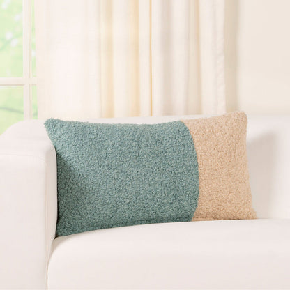 Tiffany 2 Patch Boucle Pillow - QK1082124_SISO_LF1_RM
